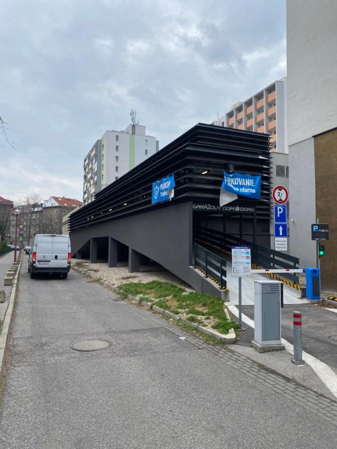 Sweet Home By Zoom Apartments Bratislava Exteriör bild